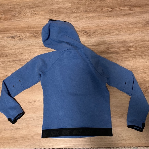 Nike athletic hoodie - Picture 5 of 10